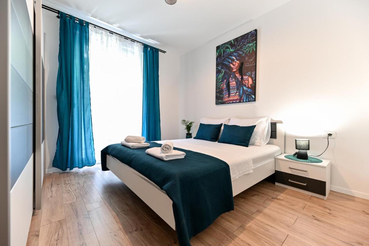 Newly Renovated Apartment Luce Zara Esterno foto