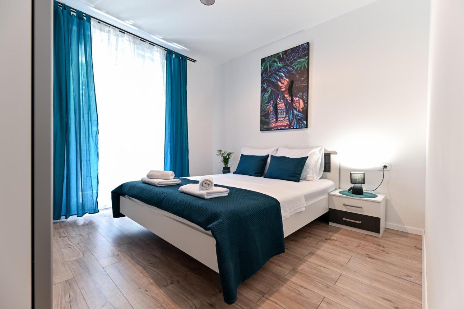 Newly Renovated Apartment Luce Zara Esterno foto